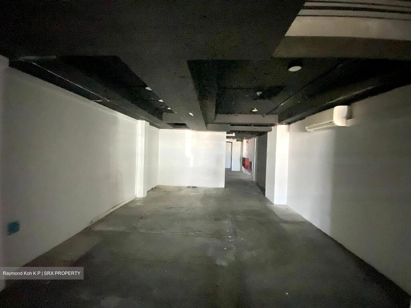 Bussorah Street (D7), Retail #453040531